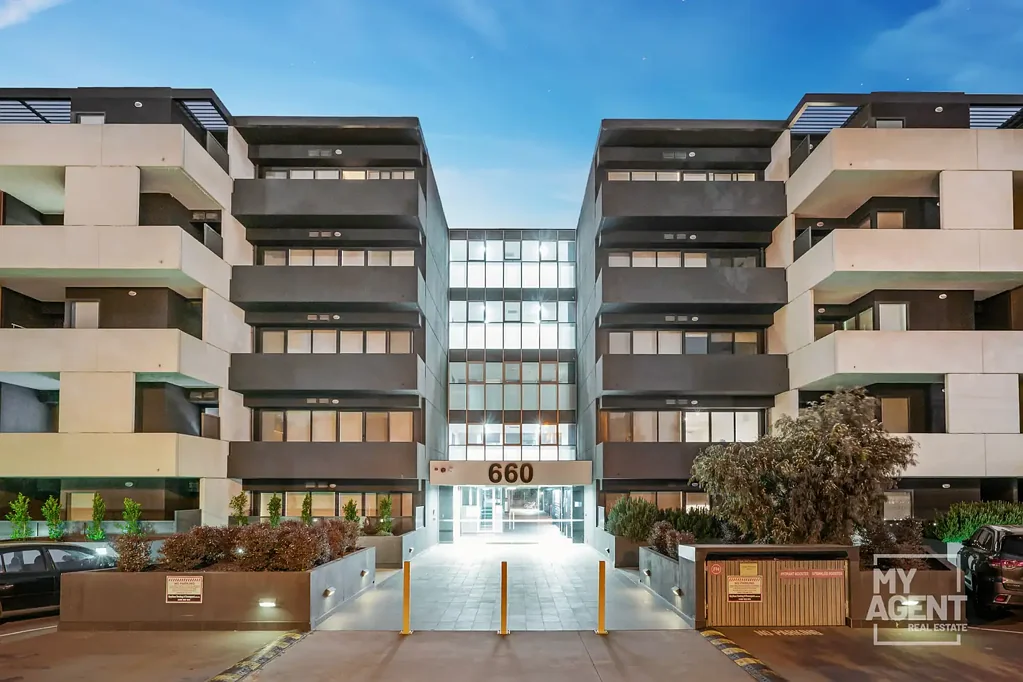 Notting Hill 2कमरा ***WATCH THE VIDEO TOUR HOSTED BY MATTHEW GILBEE 0402 928 466*** Perfectly positioned, 2 bedroom apartment!