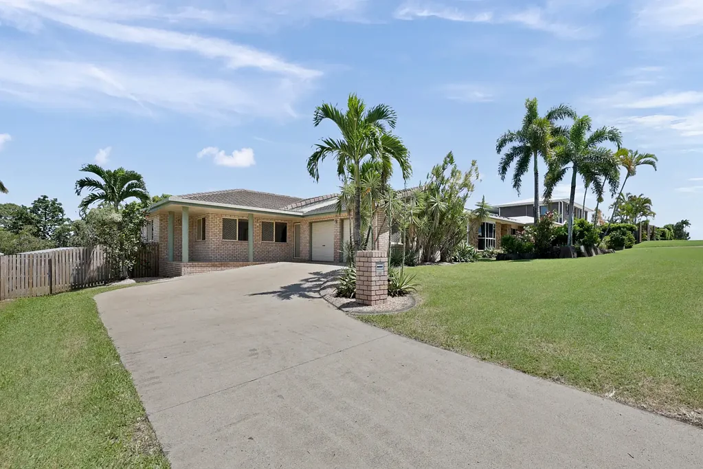 Hillside breezes - Family friendly suburb
