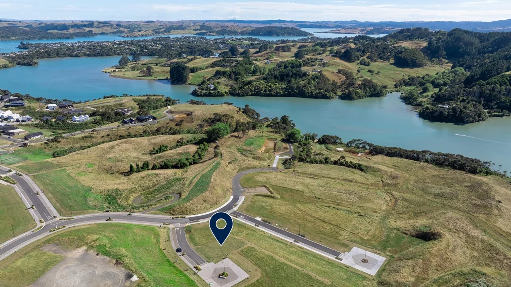 Raglan Flat, easy contour with views- Now priced!