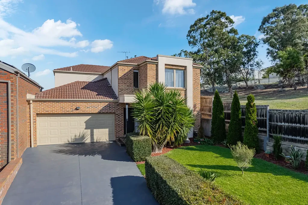 8 Stevens Close, Roxburgh Park, VIC 3064
