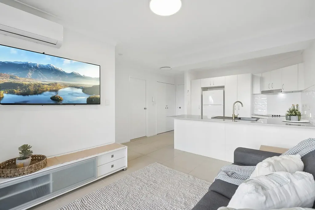 Surfers Paradise 1غرفة نوم Spacious Ground Floor Apartment with Exceptional Outdoor Living