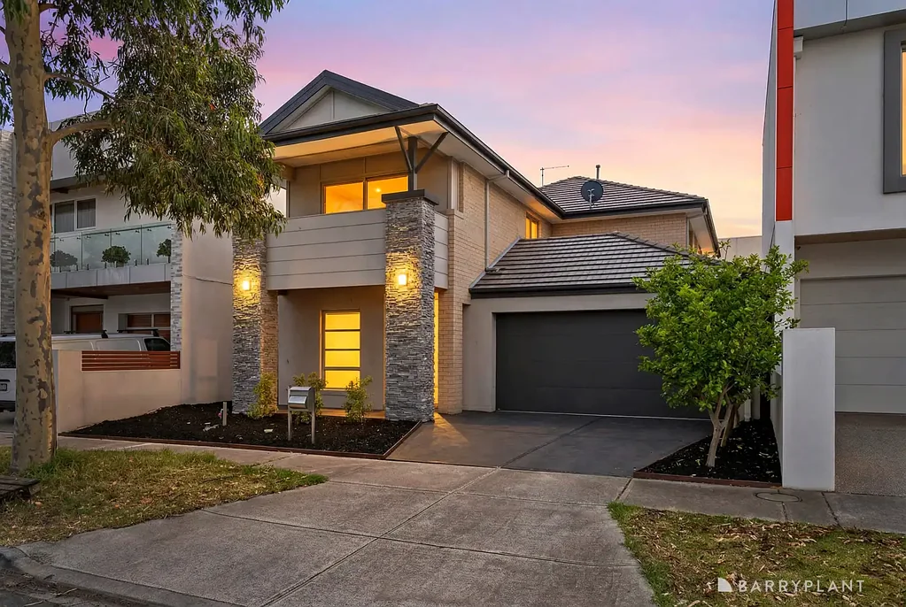5 Swan Street, Caroline Springs, VIC 3023