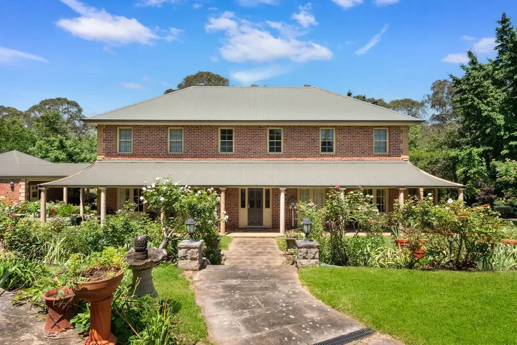 Grose Vale 6 Bedroom LIFESTYLE ACREAGE WITH DUAL LIVING AND INCOME PRODUCING-Guide $3,000,000