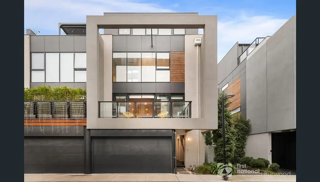 15 Sunlight Road, Port Melbourne, VIC 3207