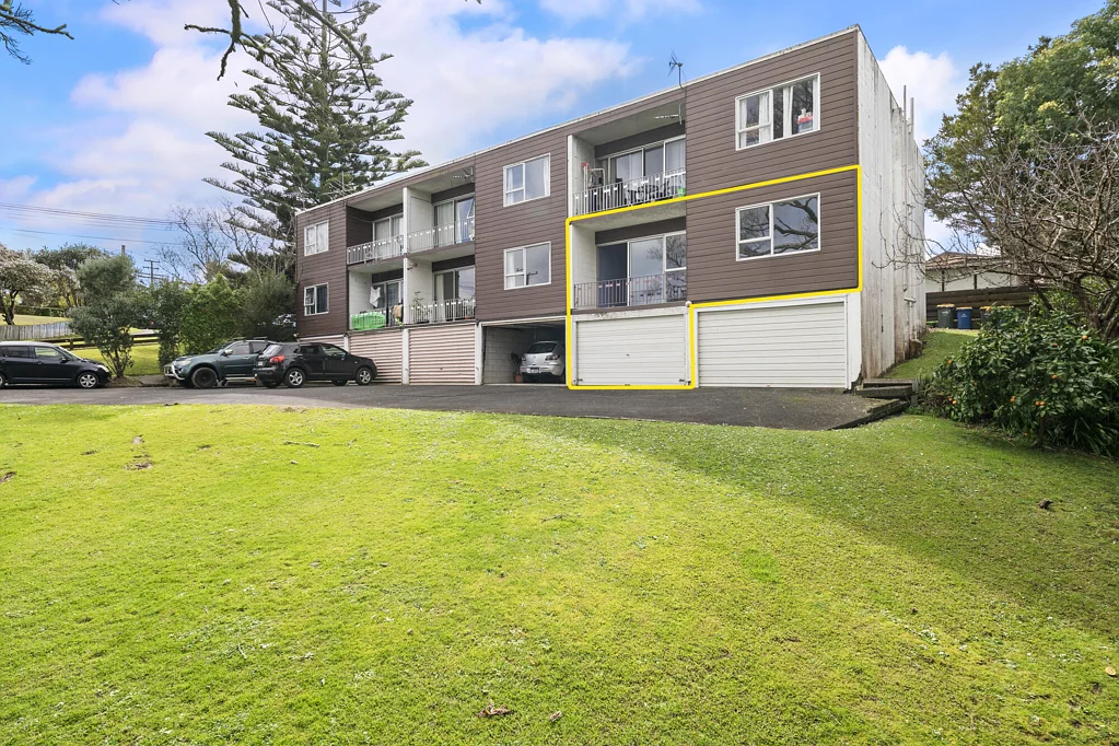 New Lynn 2બેડરૂમ RENOVATORS - THIS ONE'S FOR YOU