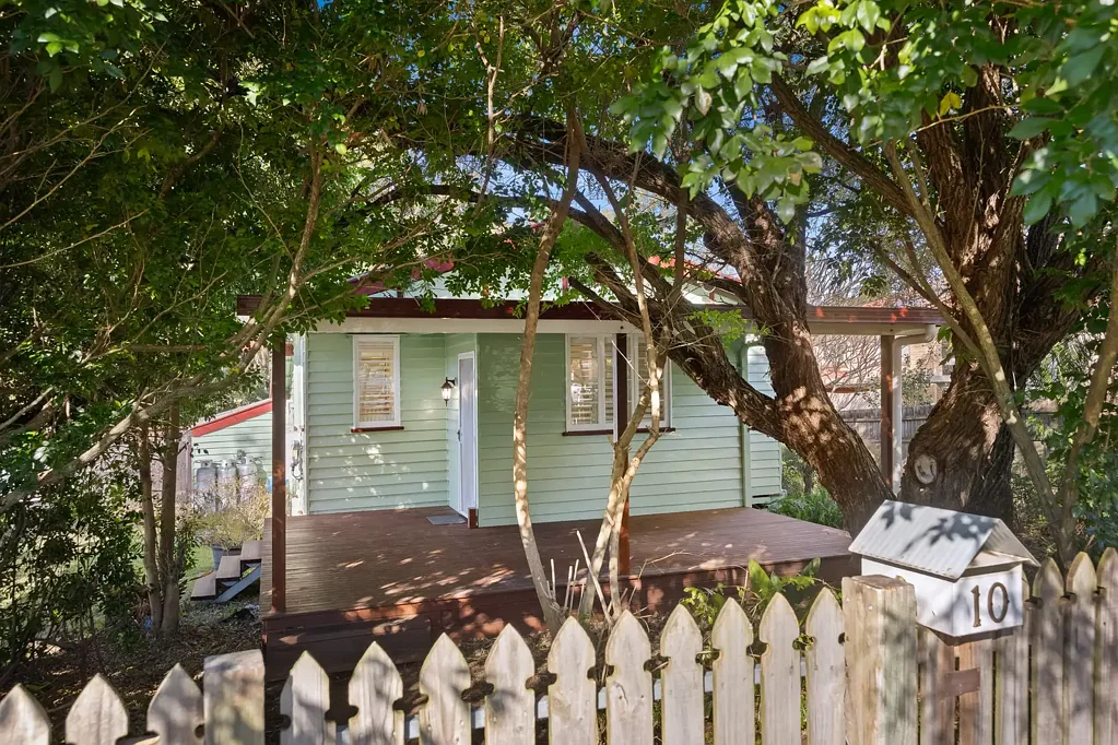10 Charles Street, Brassall, QLD 4305, 2 Bedrooms, 2 Bathrooms, House