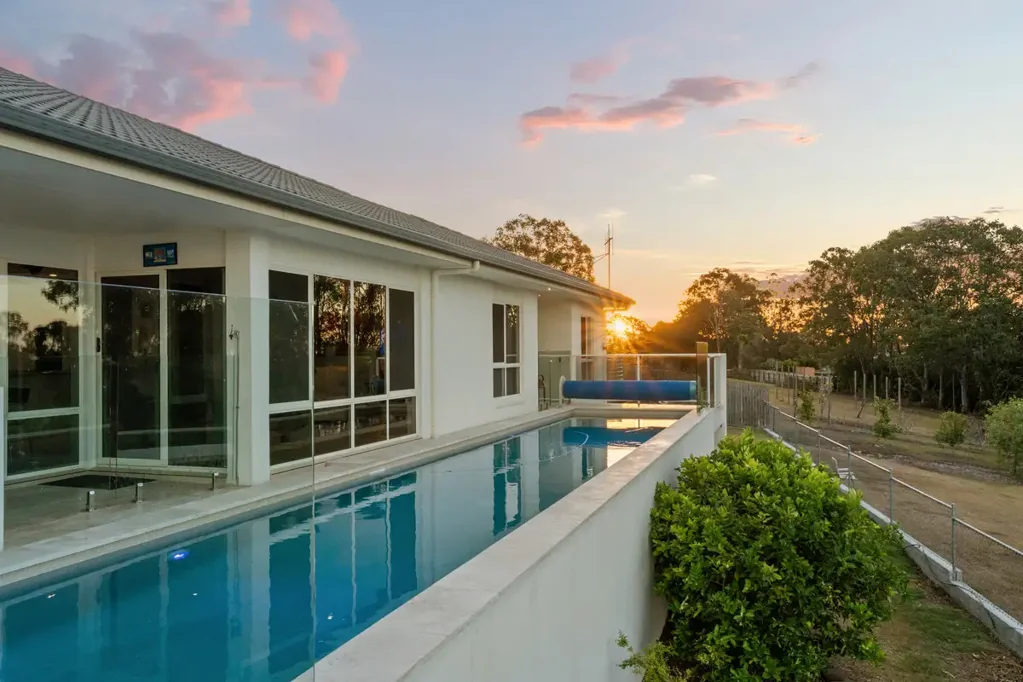 Craignish 3Kwarto Exceptional living, with a coveted northerly aspect offered to the market for the first time.