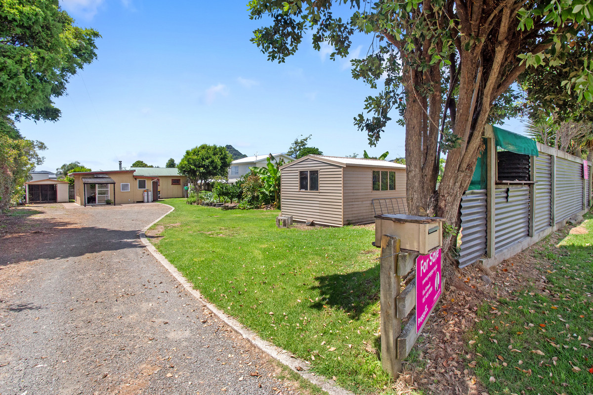 348 Main Road, Tawa, Wellington, 3 habitaciones, 0 baños, House