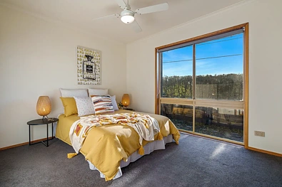 32 Aloomba Street, Chadstone, VIC 3148, 4房, 2浴, House