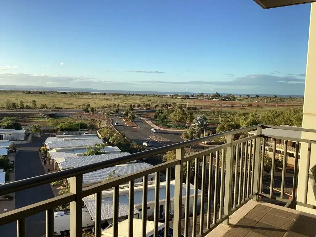 Panoramic Ocean Views! Pelago East 1x1