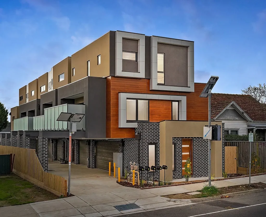 Ringwood 3 Slaapkamer Brand New Completed Townhouse apartments in Prime Ringwood Location – Walk to Everything