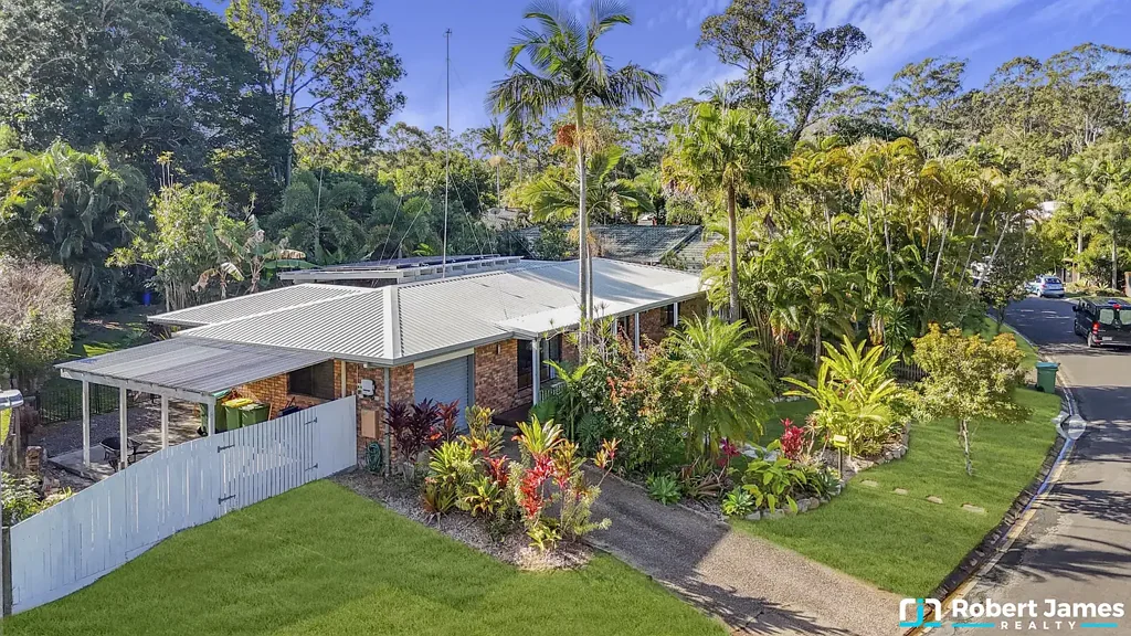 Tewantin 3房  Renovated Family Home in a Peaceful Parklands Setting