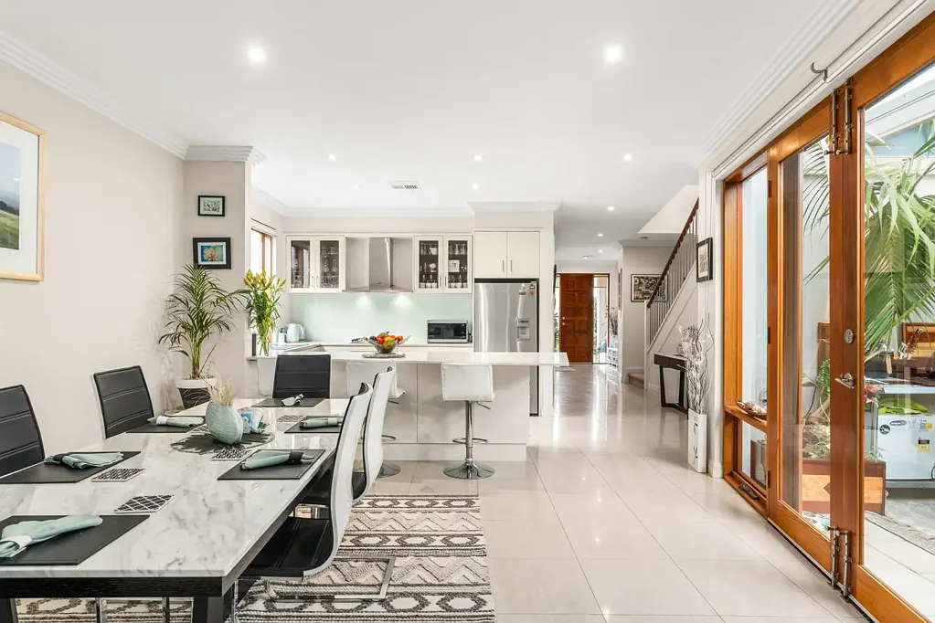 Grange 4房  Space, Privacy & an Entertaining Area to Love