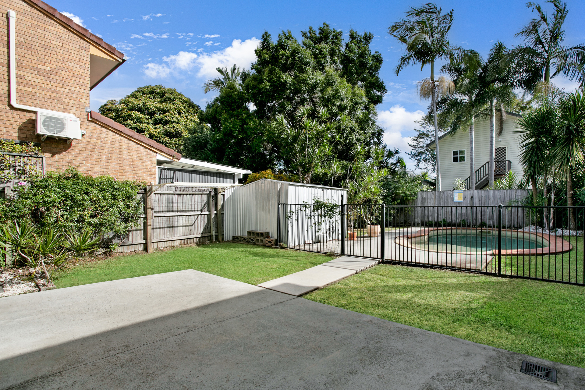 74 WORENDO ST, SOUTHPORT QLD 4215, 0 Bedrooms, 0 Bathrooms, House