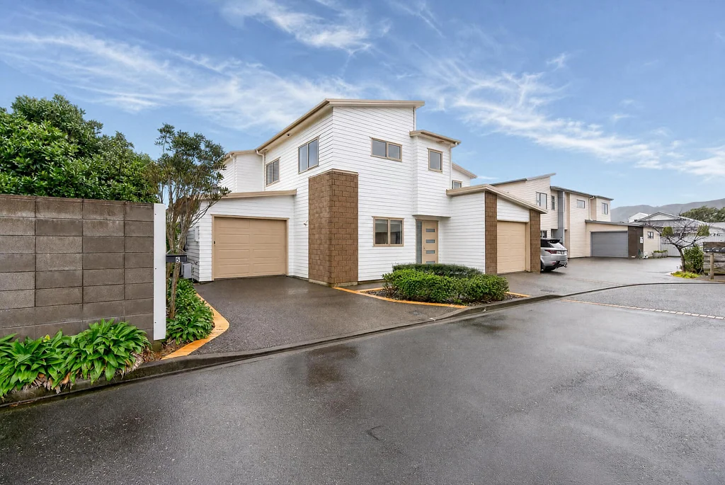 Petone 3 Bedroom A New Meaning To Elevated Living