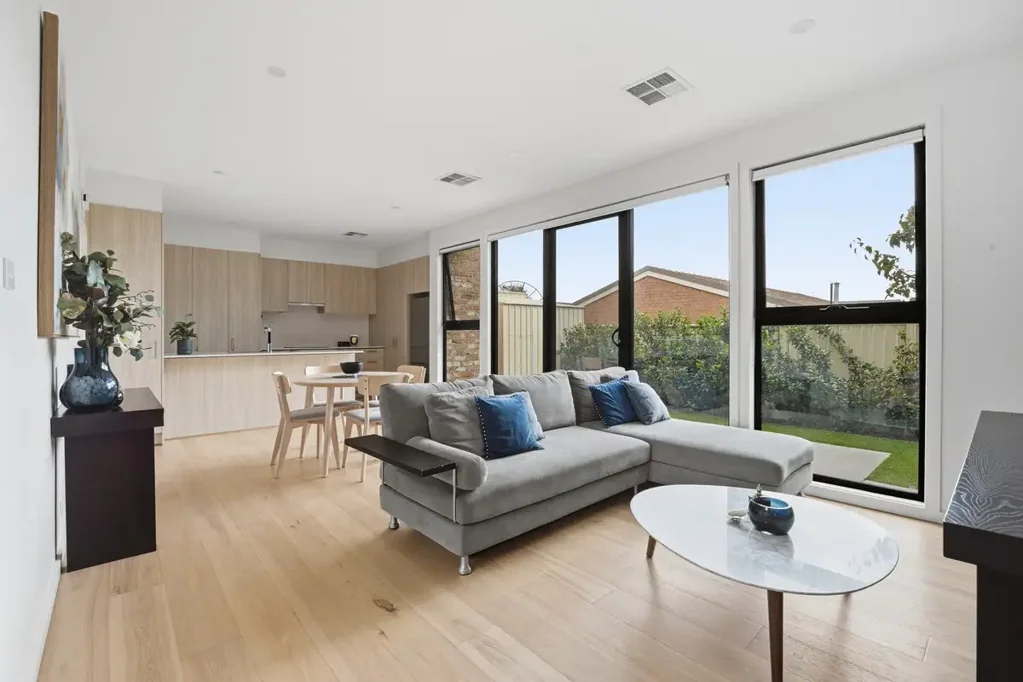Queanbeyan 3chambre Boutique Luxury Living - Rare Offering in an Exclusive Enclave with Bonus Rumpus Room/Study