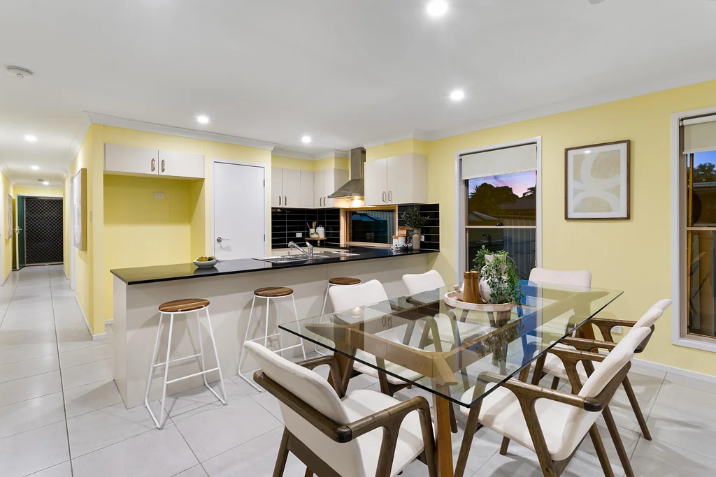 Petrie 3 Slaapkamer Sustainable Family Haven with Your Very Own Backyard Orchard