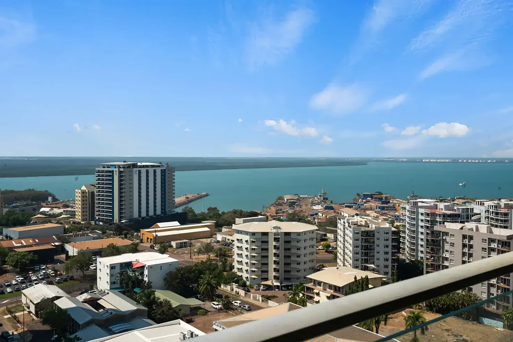 Darwin City 2Phòng ngủ Dual-key Apartment in Standout CBD Setting