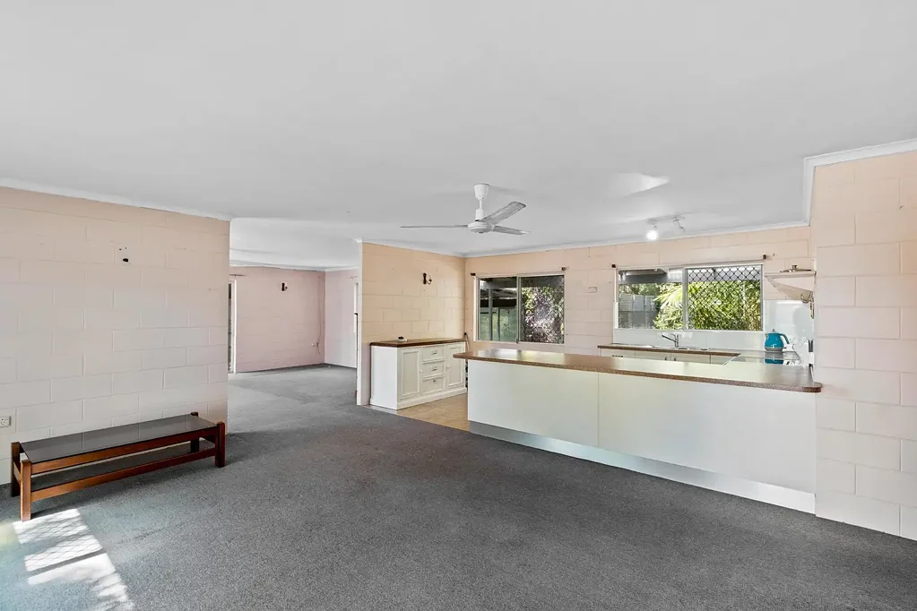 Trinity Beach 4房  FLAT LAND, SOLID HOME, CLOSE TO THE BEACH