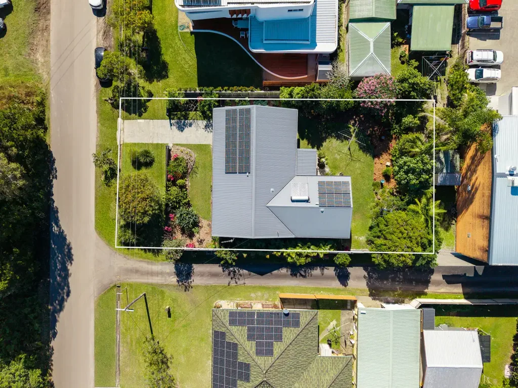 Brunswick Heads 3 Bedroom Village Convenience, Nature Reserve Setting, Beautifully Renovated