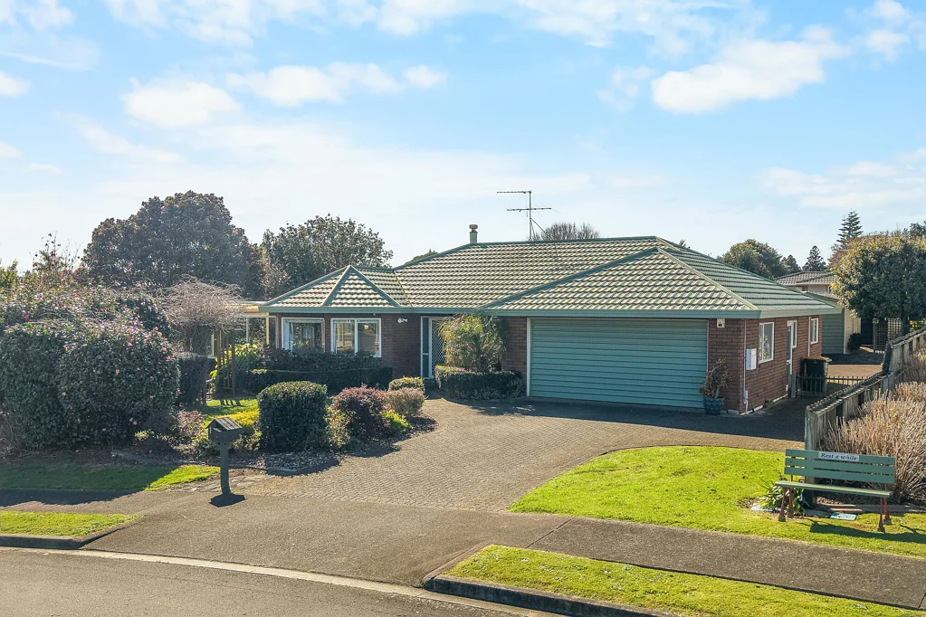 Waiuku 3બેડરૂમ Vacant, Motivated & Open To Offers!