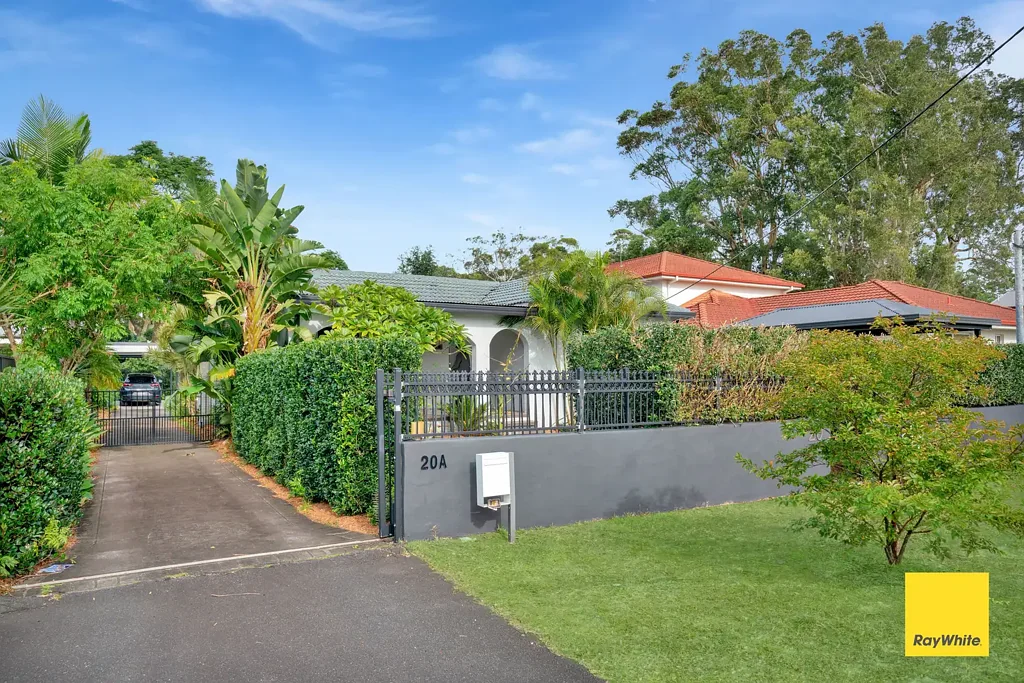 Blackwall 5 Bedroom Two Homes, Endless Possibilities - Live, Invest or Both