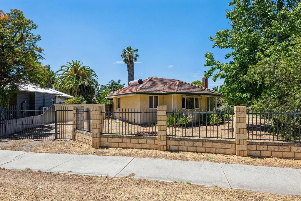 1 Bowkett Street, Redcliffe, WA 6104