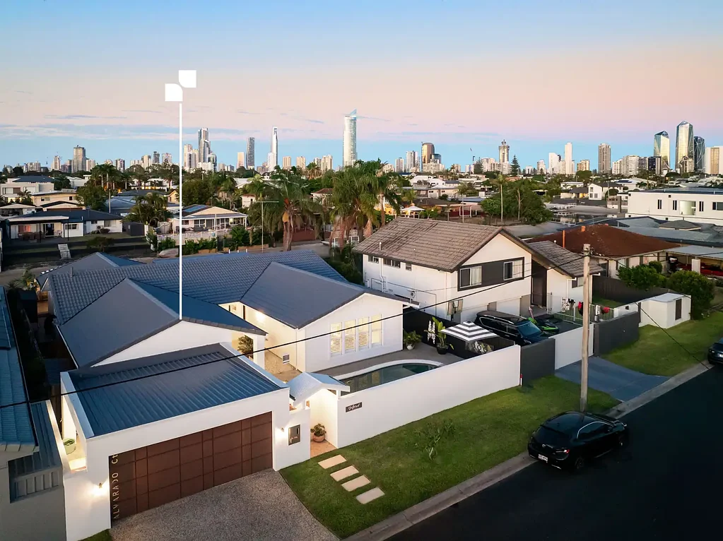5 Alvarado Court, Broadbeach Waters, QLD 4218