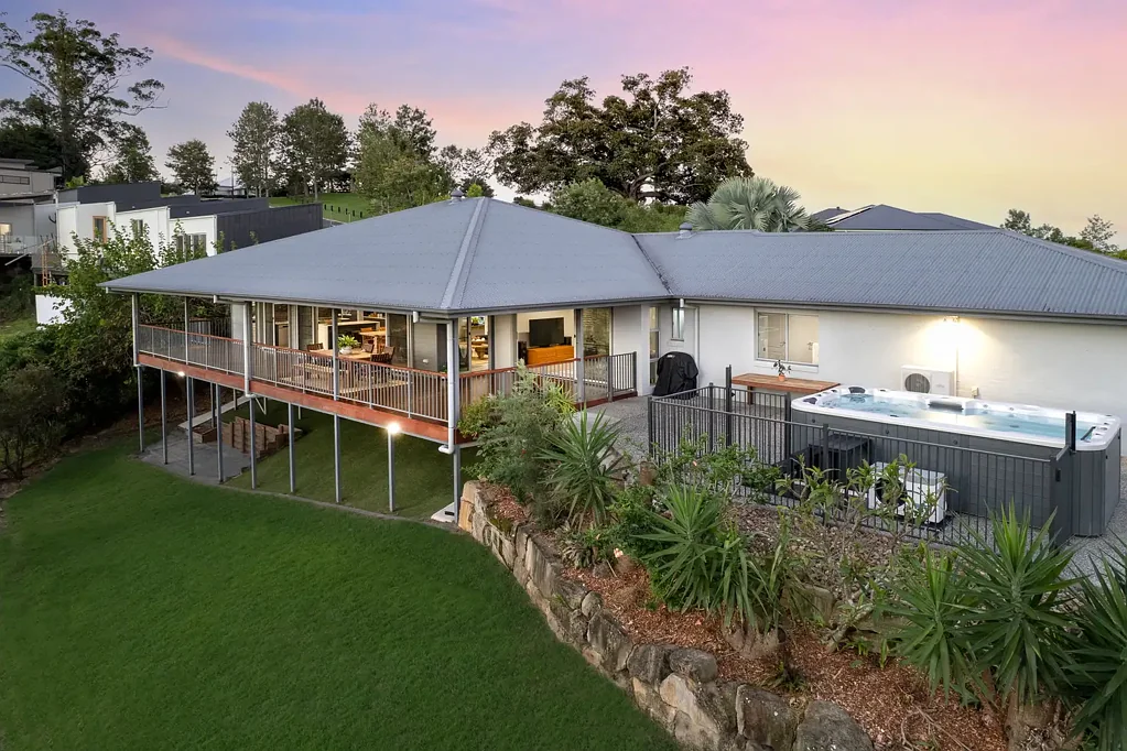 Maudsland 4Moenga Elevated Lifestyle Escape
