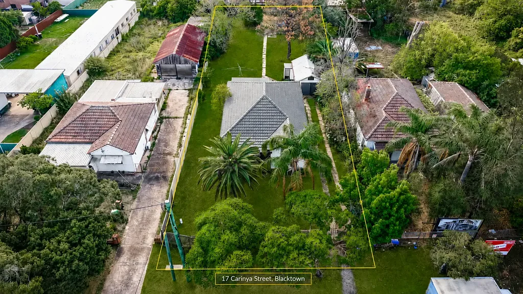 Blacktown 3房 R4高密度地块 1179sqm广阔面积 西悉尼增长走廊 优越交通设施 再开发潜力巨大 Prime R4 Development Site in the Heart of Blacktown