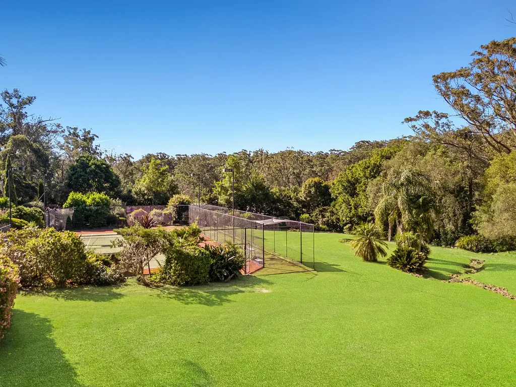 Erina 5ਬੈੱਡਰੂਮ Acreage Estate, Offering Dual Living in a Prime Locale