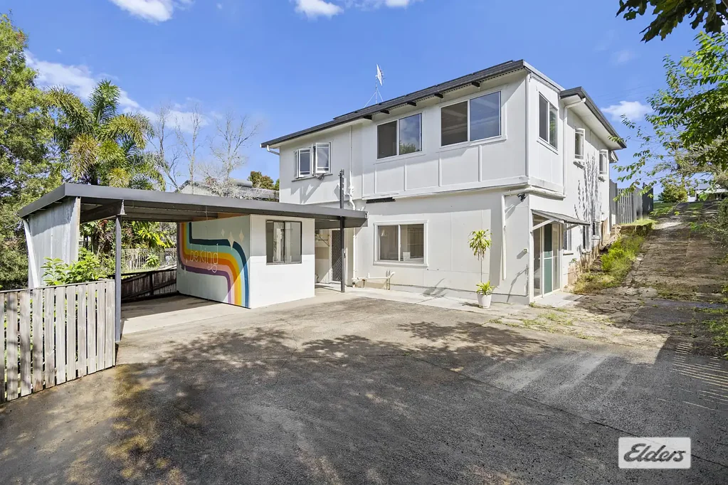 Comfortable 3 Bedroom Dual Occupancy Unit with Office Space