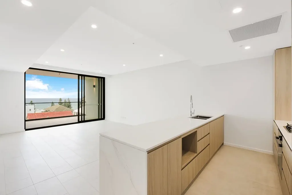 The Entrance 2房  Surf Breaks and Tax Breaks - A brand-new coastal apartment