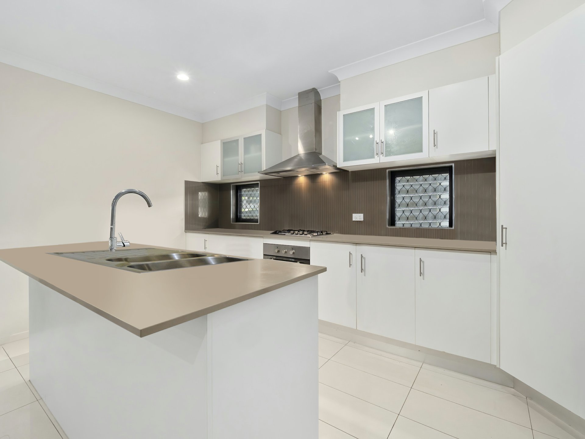 27 LANDSBOROUGH DR, SMITHFIELD QLD 4878, 0部屋, 0バスルーム, House