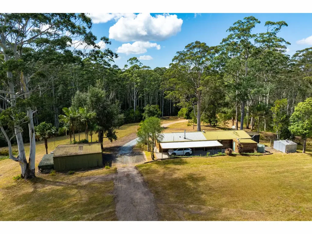 Wootton 78 Acres of Hinterland Paradise