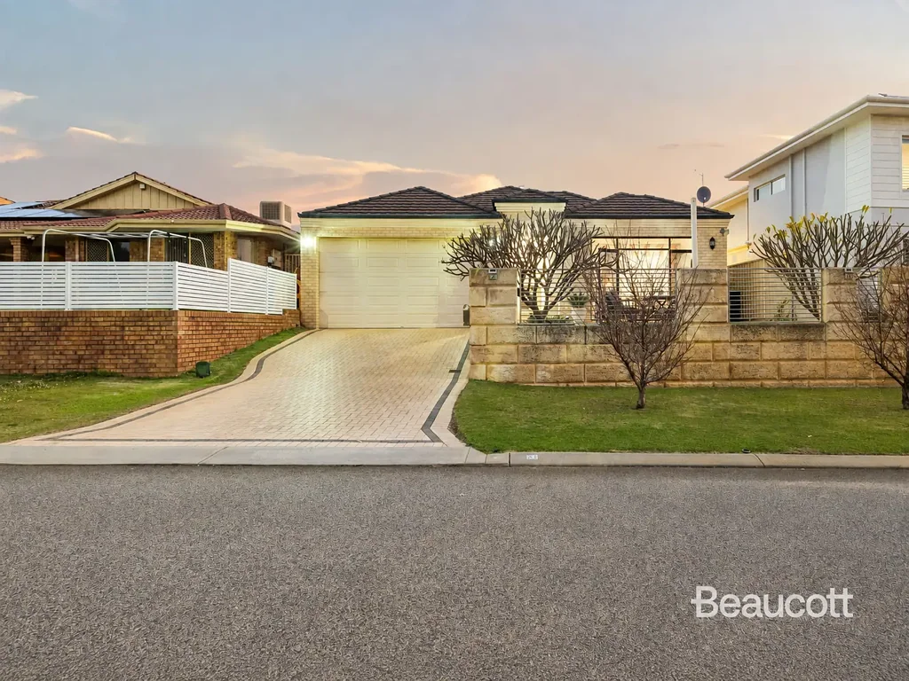 Balcatta 3房  Spacious Family Living With Full Park Views