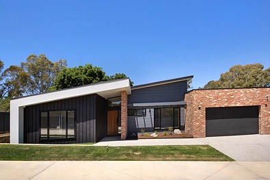 Campbells Creek 3chambre Bespoke Luxury Living in a Private Garden Sanctuary - level and low maintenance.