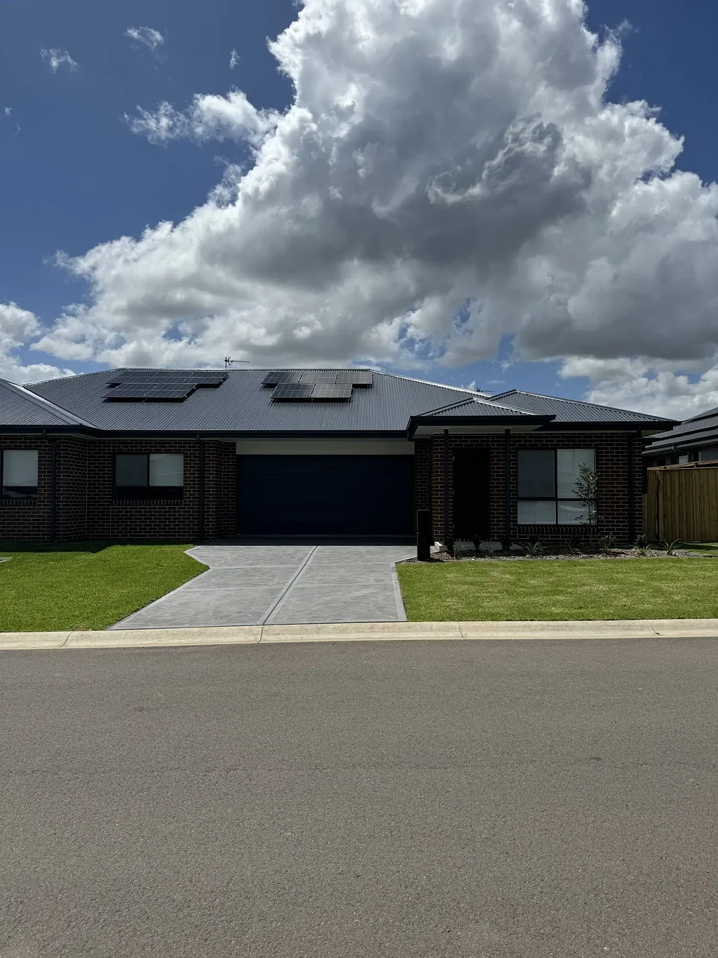 Modern 3 Bedroom home with large yard