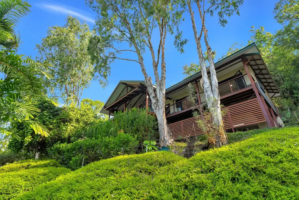 10-12 Petricola Street, Clifton Beach, QLD 4879