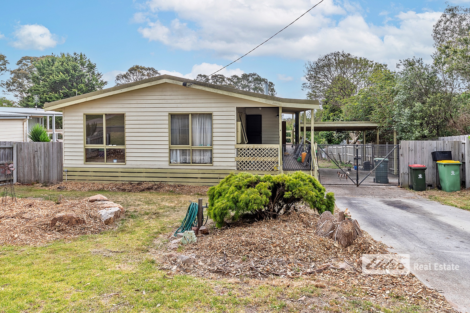 4 HOSKIN ST, EAGLE POINT VIC 3878, 0房, 0浴, House