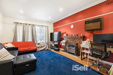 985 HEATHERTON RD, SPRINGVALE VIC 3171, 4 침실, 1 욕실, House