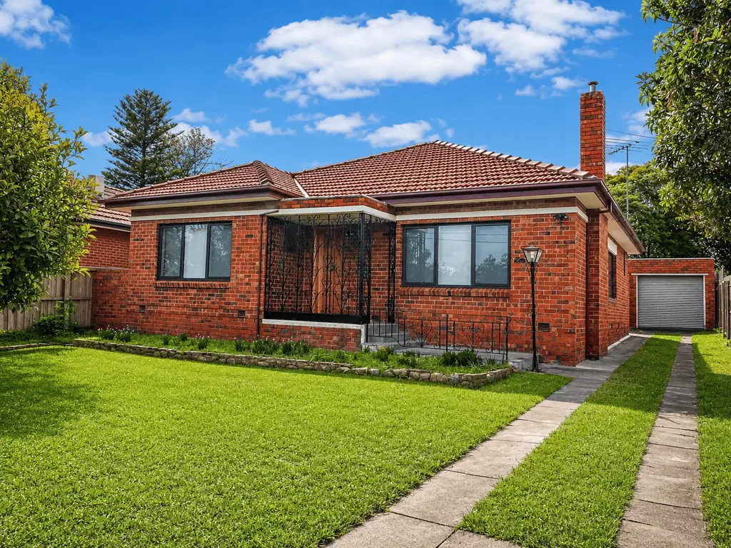 Fully Renovated Home with Two Master Suites in a Prime Malvern East Location