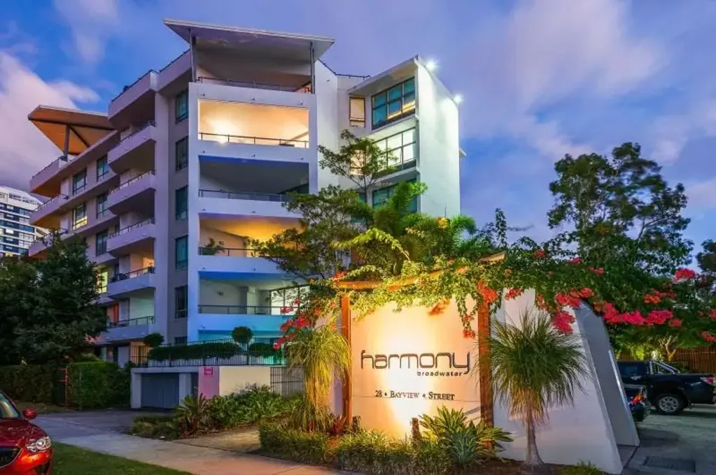 Runaway Bay 1 Bedroom BEAUTIFULLY POSITIONED 1 BED IN HARMONY BROADWATER RUNAWAY BAY