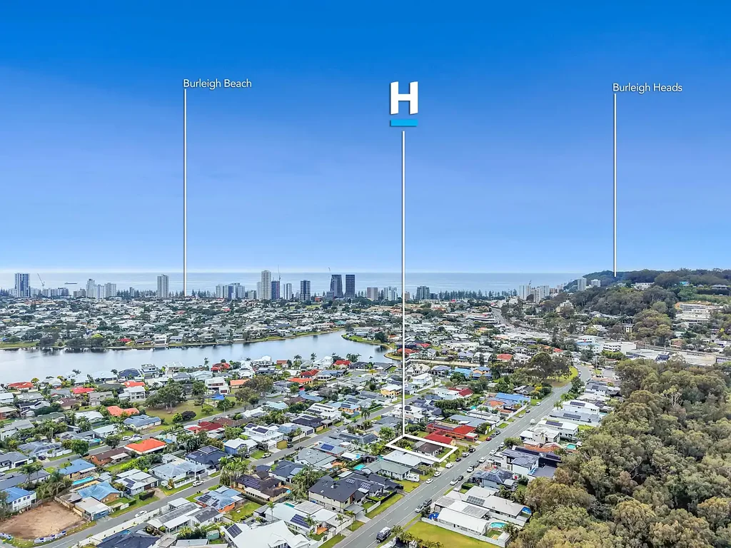 Burleigh Waters 4房  BURLEIGH LIFESTYLE, LOCATION & LIMITLESS POTENTIAL