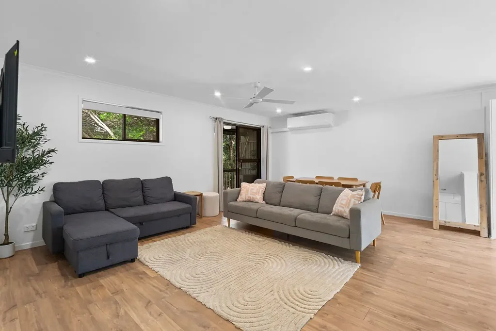 Burleigh Heads 2कमरा Coastal Living in the Heart of Burleigh