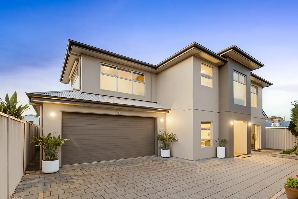 Port Noarlunga South 3房  Spectacular beachside residence!