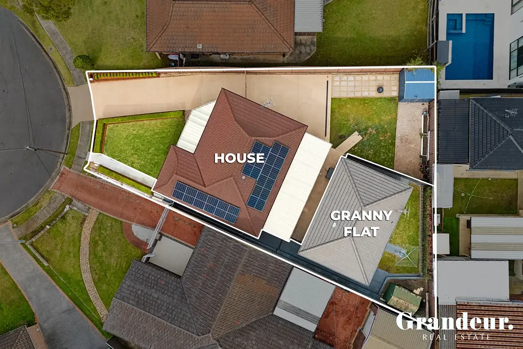 Bossley Park 5Moenga House + Granny