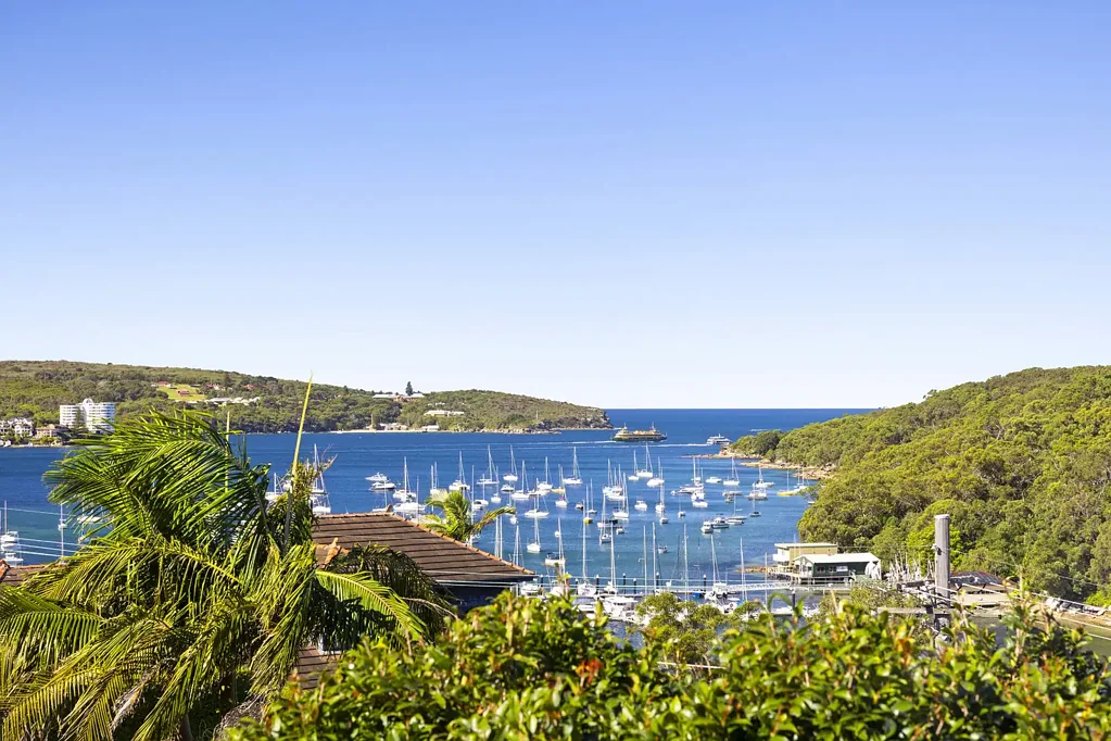 Balgowlah 3chambre North-east penthouse style living with terraces, views and all-day sunshine