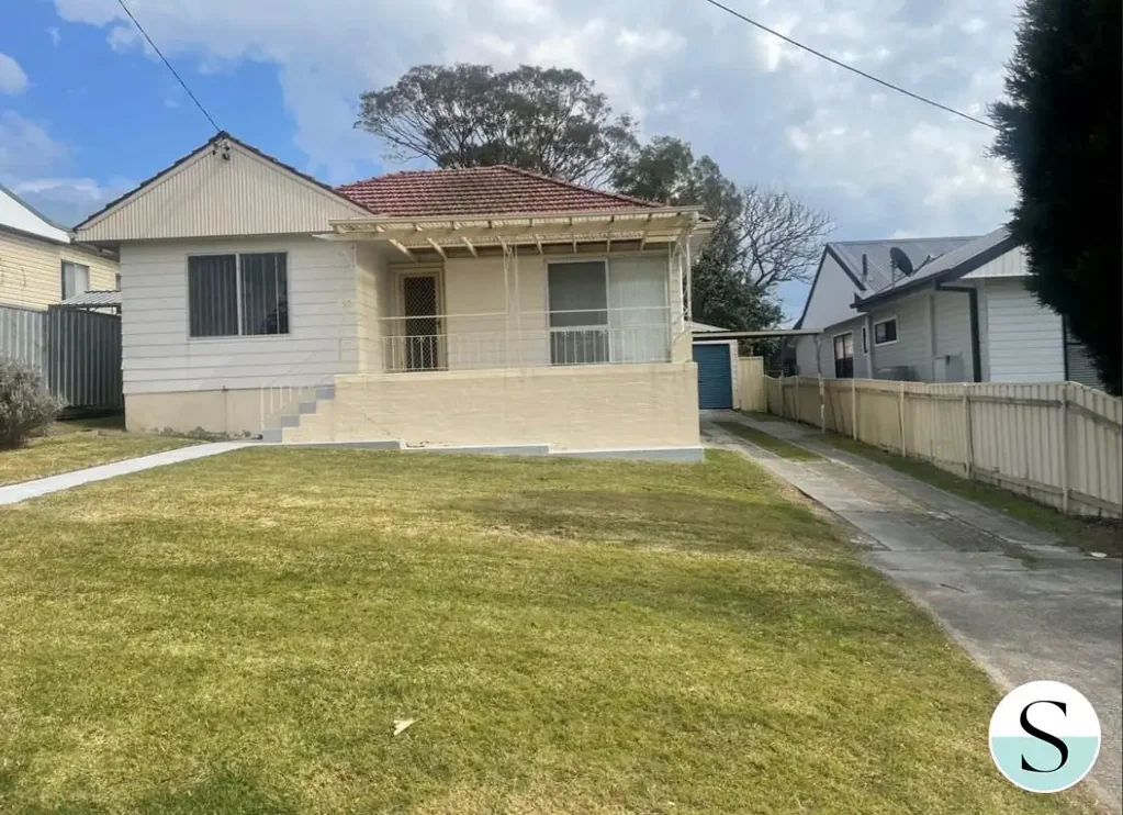Comfortable Family Living with Spacious Backyard