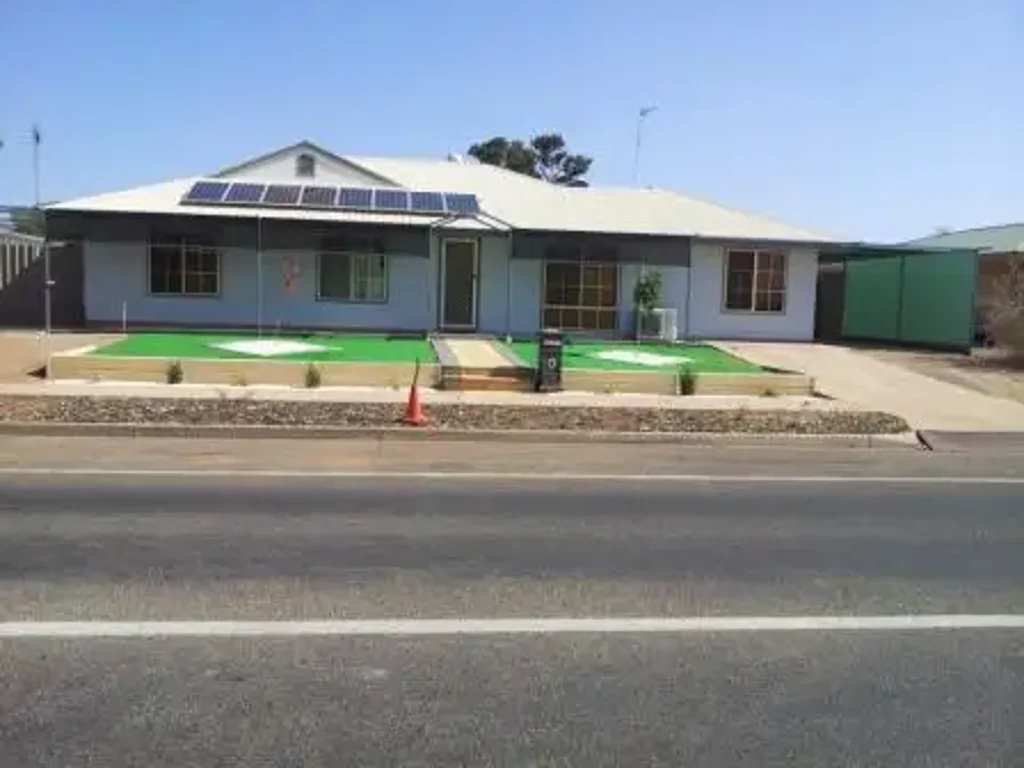 Large 4-5 bedroom home with a large shed POOL NOT INCLUDED